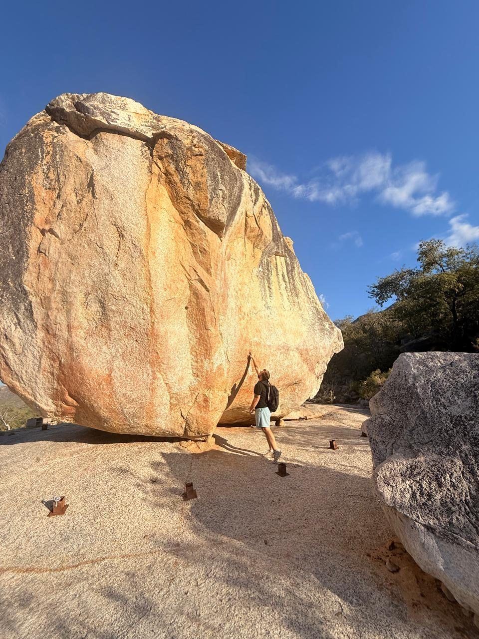 Giant granite boulders in the desert